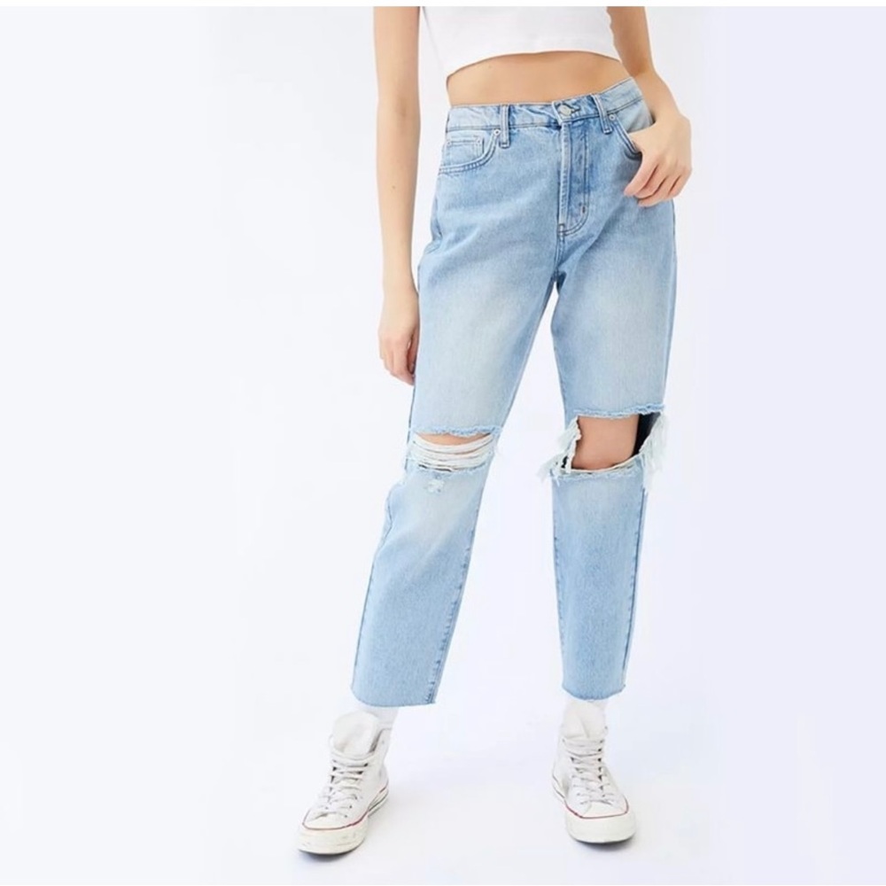 NWT BDG Slim Straight Women’s Jeans Size 27 Urban Outfitters Cropped Distressed